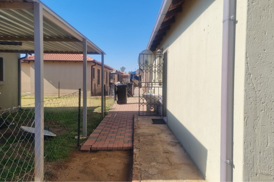 3 Bedroom Property for Sale in Ellaton North West